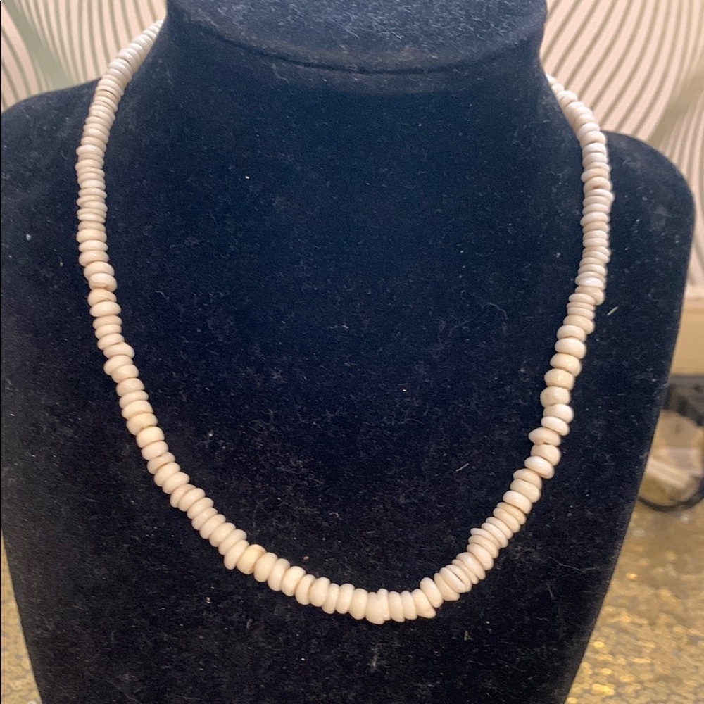 Vintage Authentic Hawaiian White Pulka Shell Beach Necklace 16”
